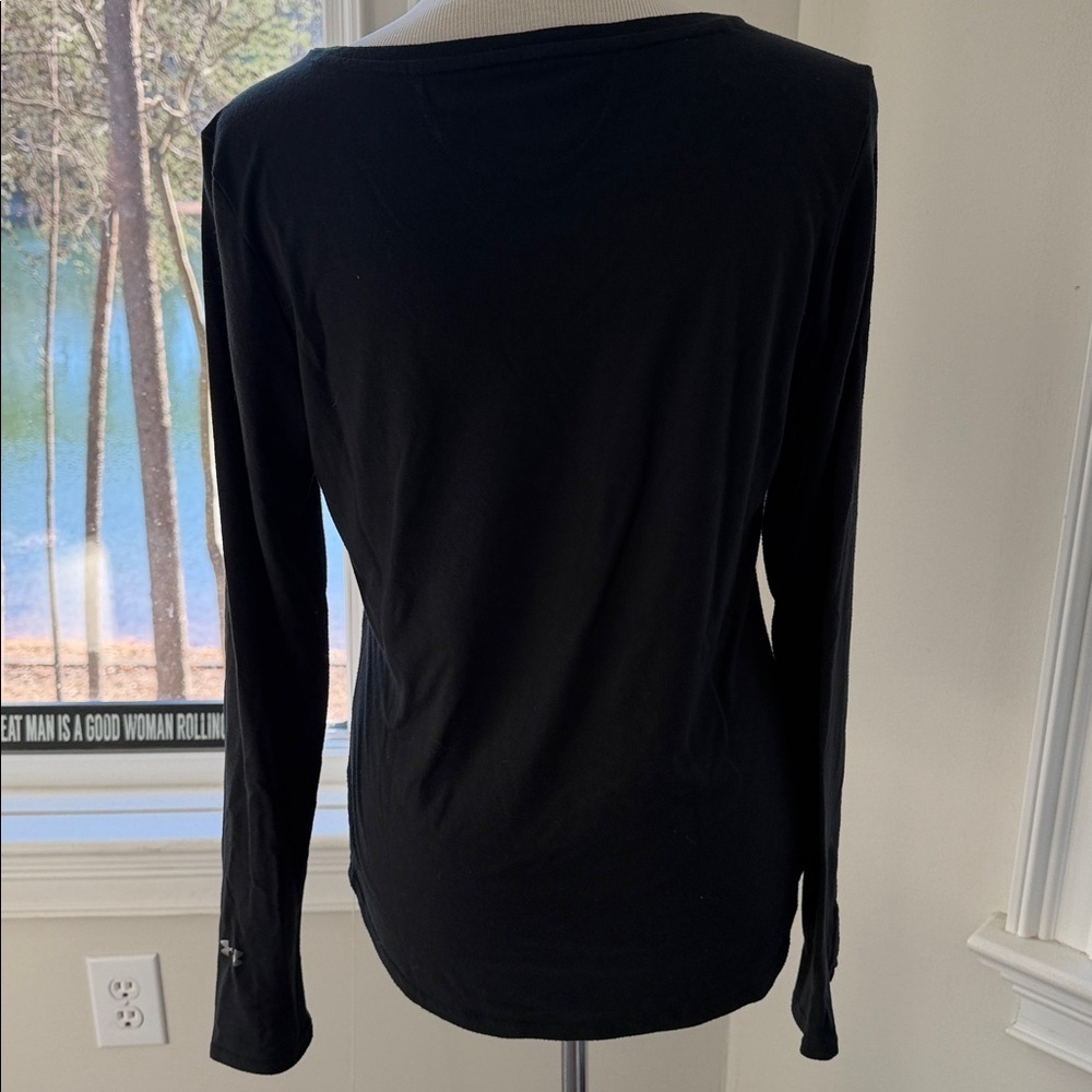 Furman Univ Under Armour Heat Gear Semi-fitted  LS Scoopneck Tee, EUC, Large - Picture 5 of 6